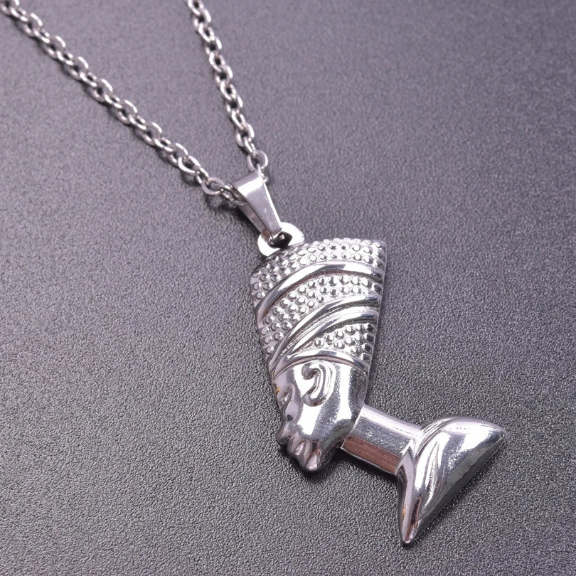 Collier avec Pendentif de Nefertiti argent