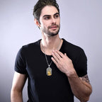 Halskjede med anheng i astrologisk stjernetegn-stil