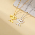 Halskjede med anheng av det jødiske identitetssymbolet Menorah 