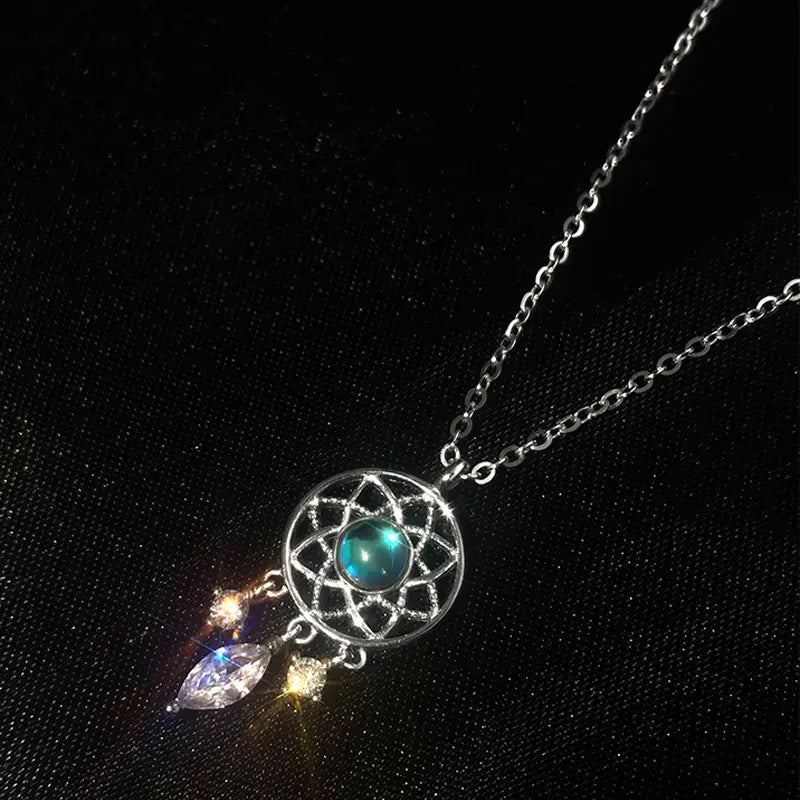 Collier avec Pendentif Elégant Pierre de Lune