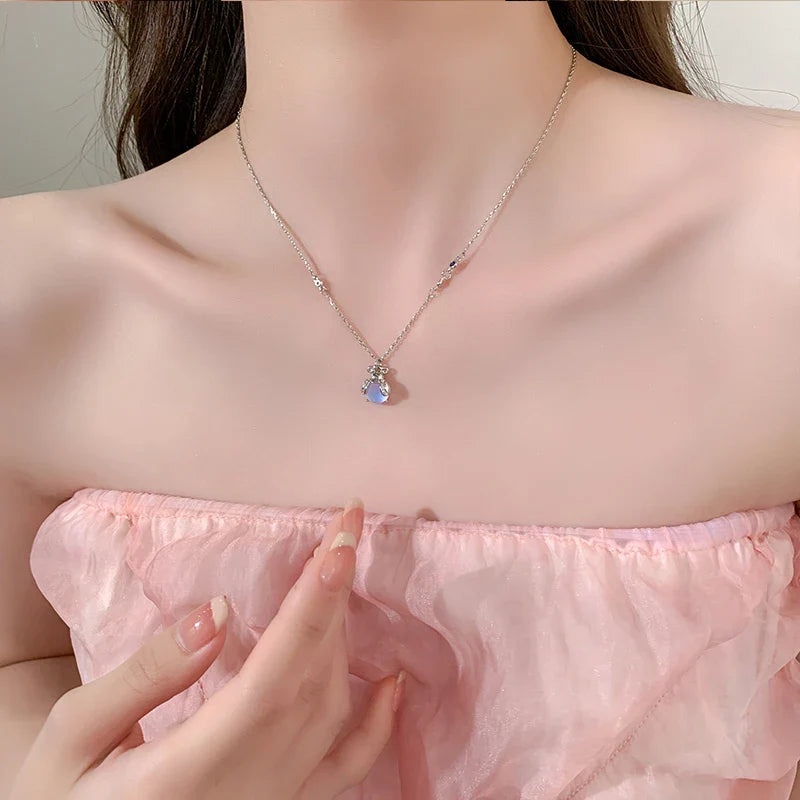 Collier avec Pendentif en Zircon Pierre de Lune