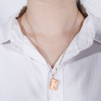 Halskæde med konvolutvedhæng i rosaguld