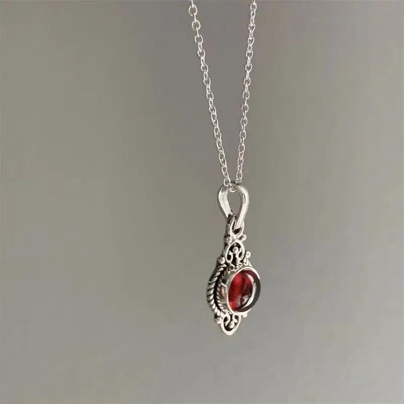 Halskæde med etnisk vintagevedhæng til kvinder