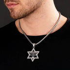 Halsband med Davidsstjärne-hänge och den judiska identitetssymbolen Menorah i silver
