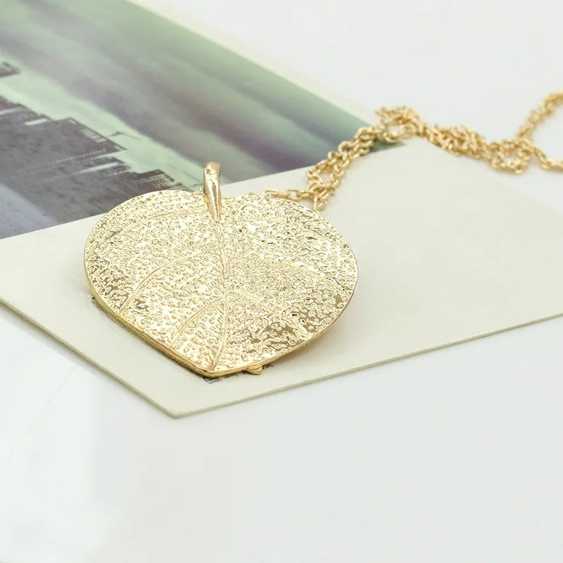 Collier avec Pendentif Feuille Automnale