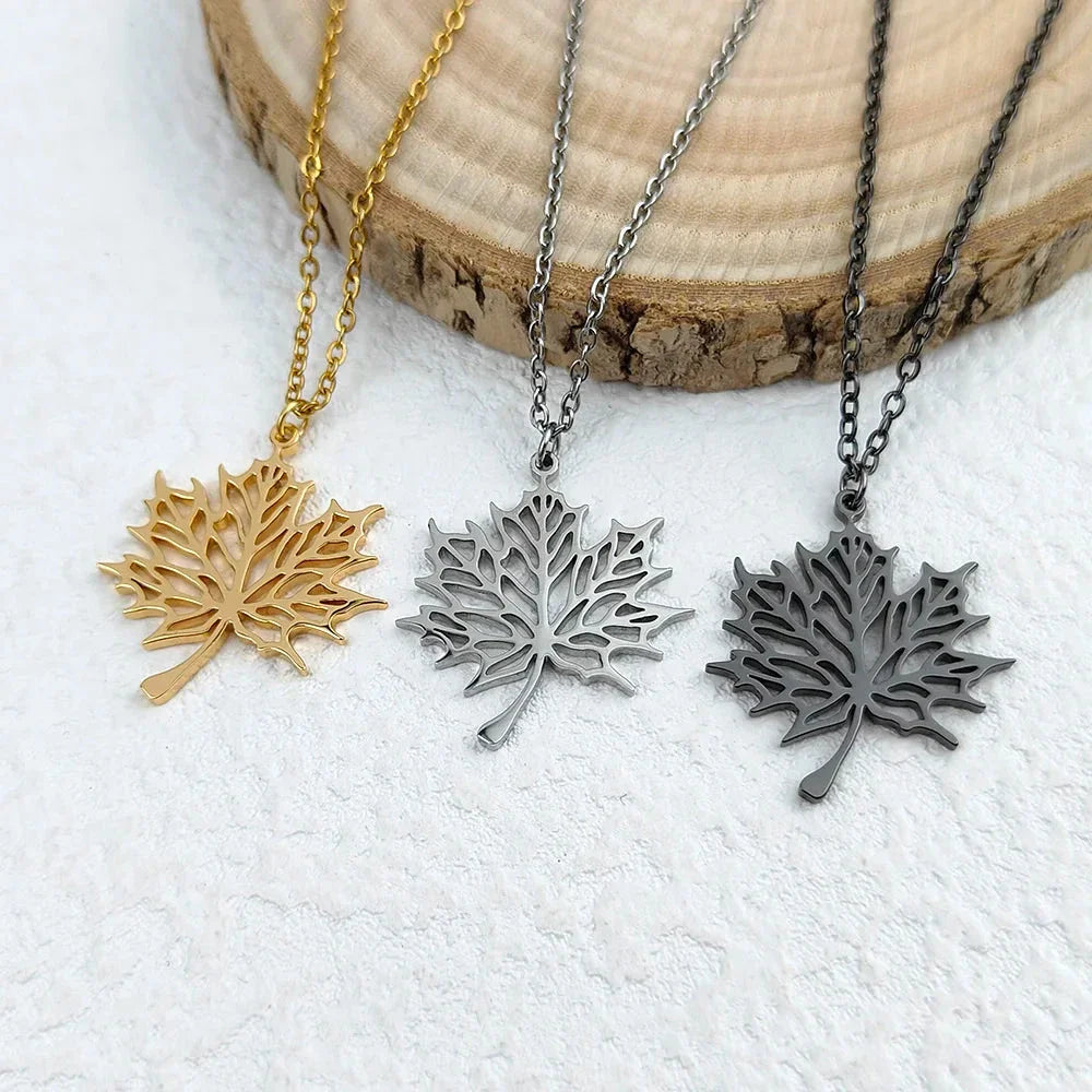 Collier avec Pendentif Feuille d'Erable 