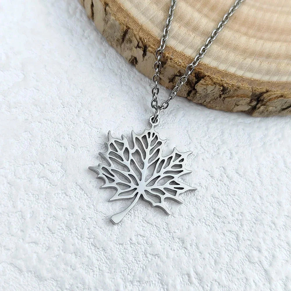 Collier avec Pendentif Feuille d'Erable argent