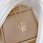 Náhrdelník s přívěskem vločka z křišťálu