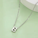 Halskæde med initialvedhæng - bogstav 