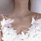 Halskæde med Måne- og Stjernevedhæng i Krystal