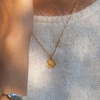 Halskæde med månevedhæng til kvinder i guld