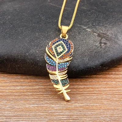 Collier avec Pendentif Plume et Zircon 3
