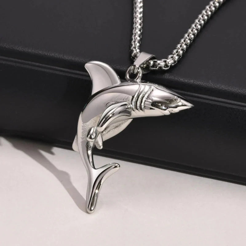 Collier avec Pendentif Requin pour Homme argent