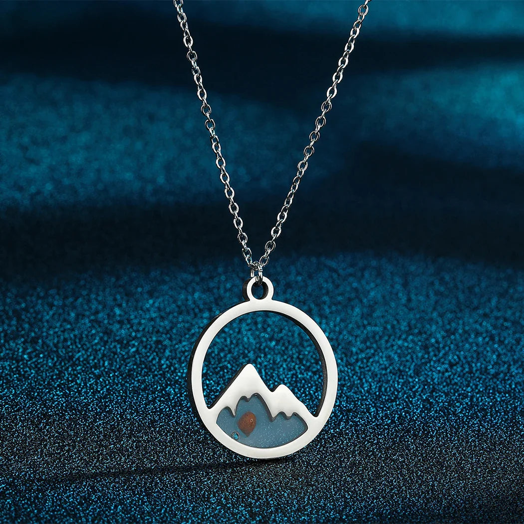 Collier avec Pendentif Rond Montagne et Graine argent