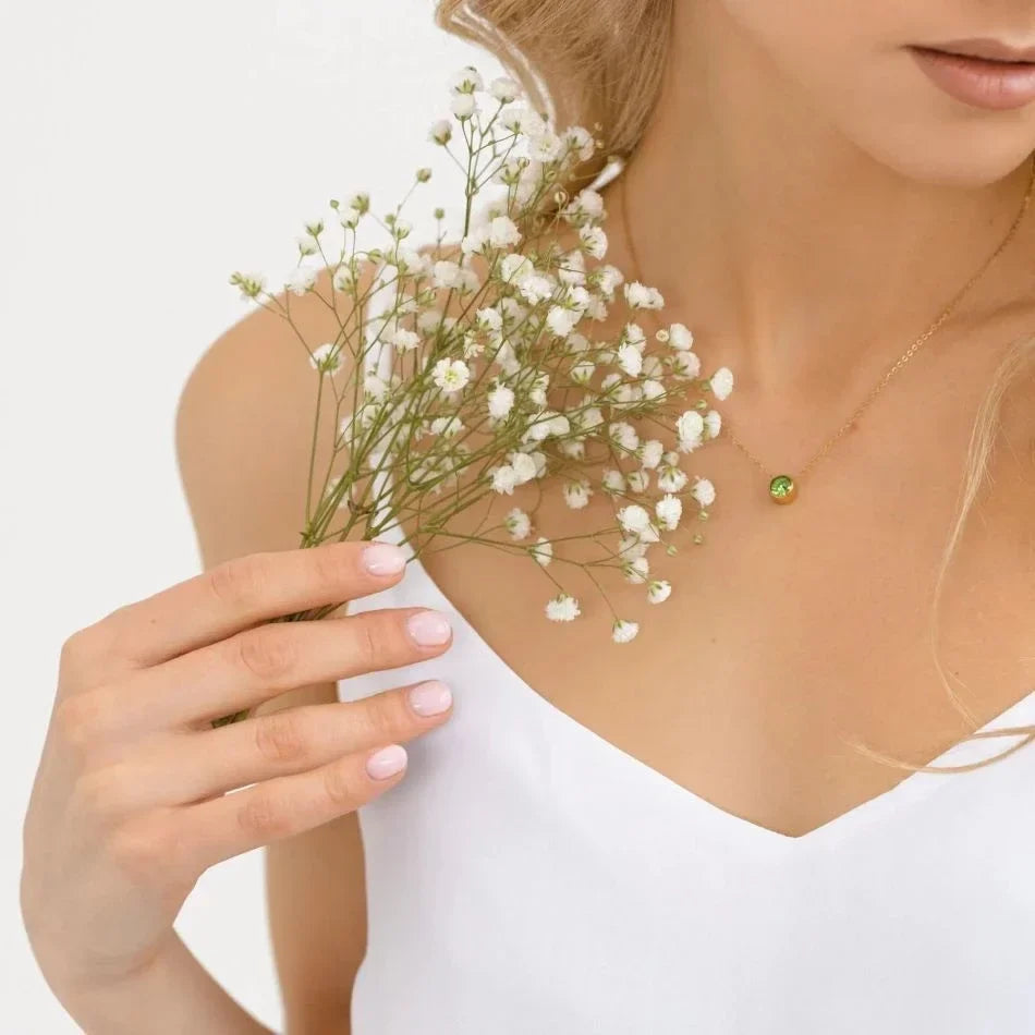 Halsband med runt födelsestenshänge för dam 