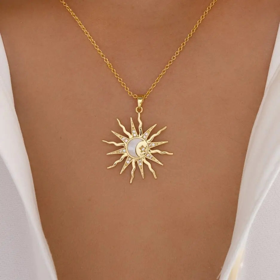 Collier avec Charmant Pendentif Soleil et Lune