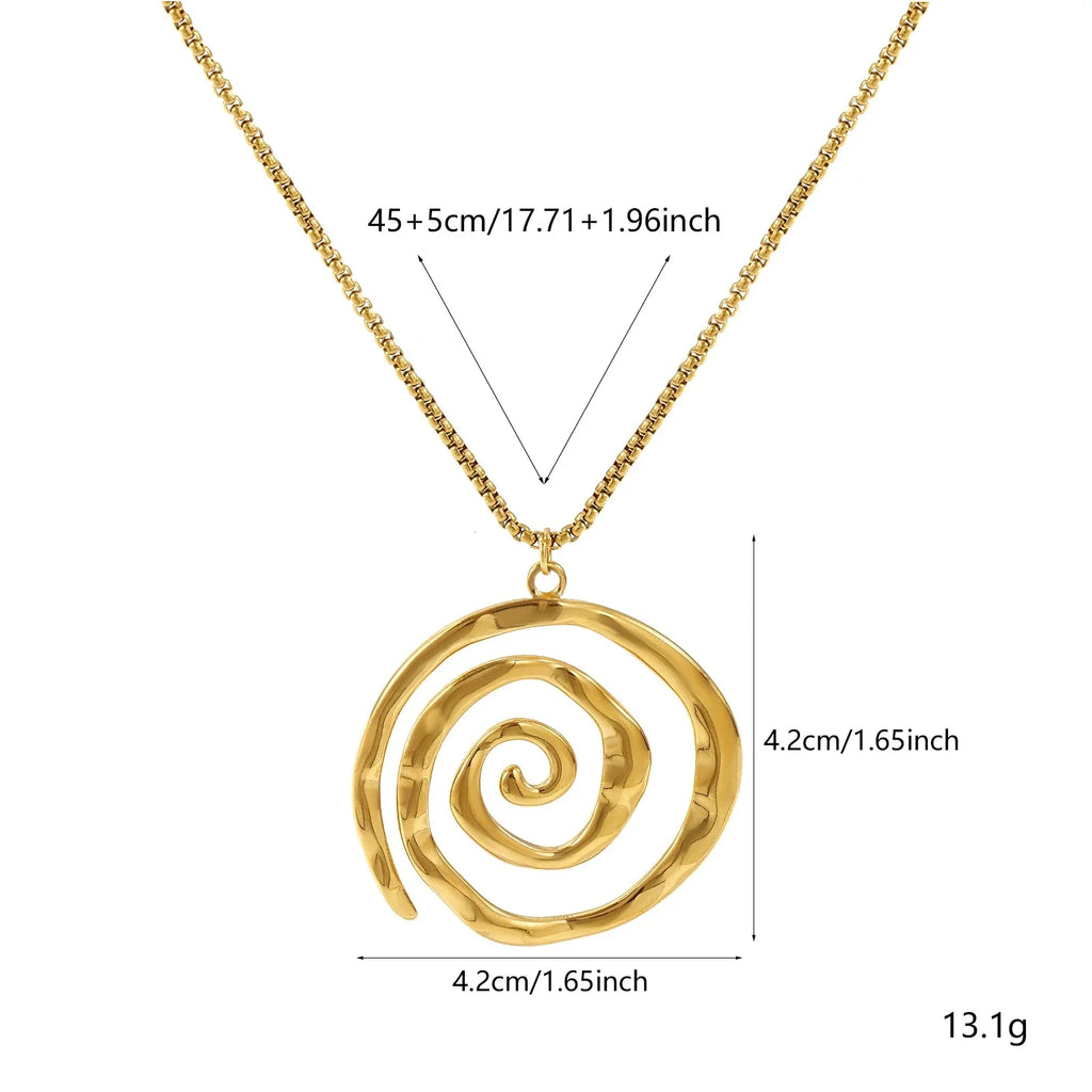 Halsband med guldfärgat spiralhänge