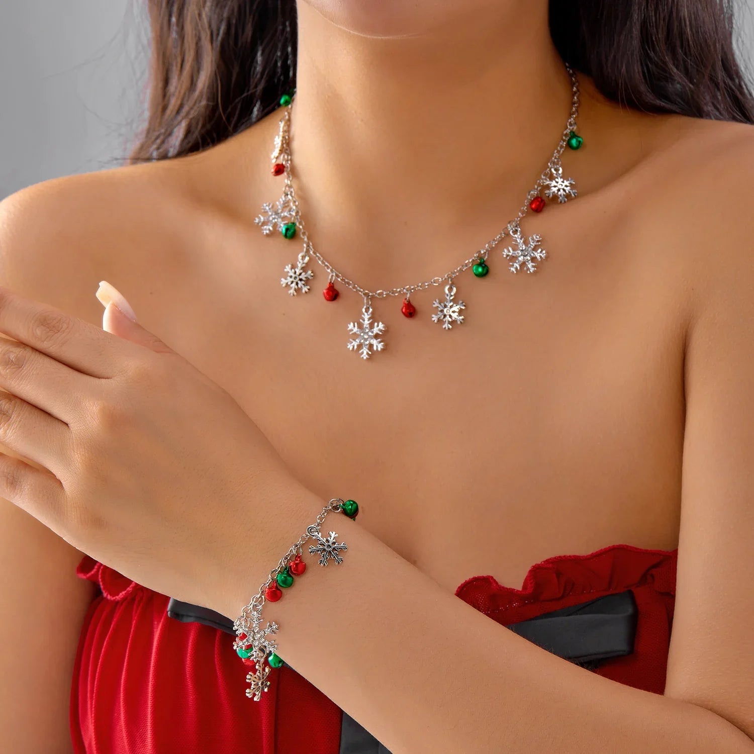 Collier avec Pendentifs Flocons de Neige et Boules de Noël