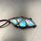 Halskæde med Labradoritsten 