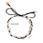 Halsband med vit kaurisnäcka