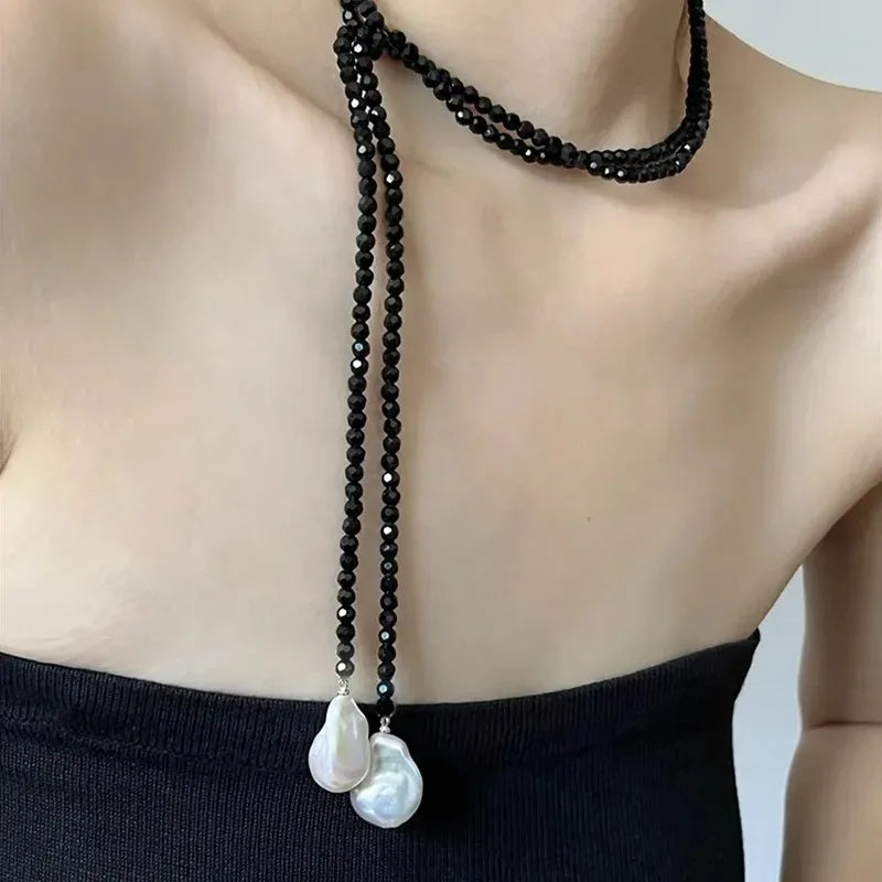Collier de Charme avec perles noir