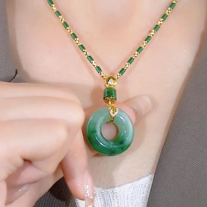 Collier de Paix et Bénédiction en Jade Hetian