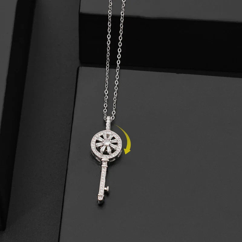 Collier Pendentif Clef Tournant Anti-Stress argent