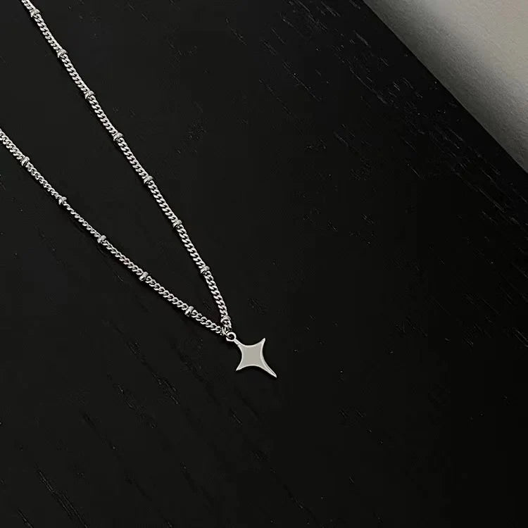 Collier Pendentif Etoile pour Homme 1