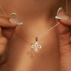 Halskjede & anheng Fleur de Lys kjede & sølvmedaljong