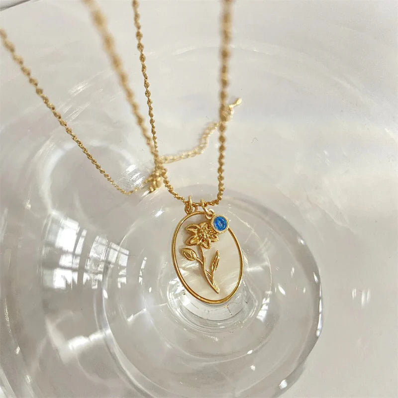 Collier Pendentif Fleur Signe du Zodiaque