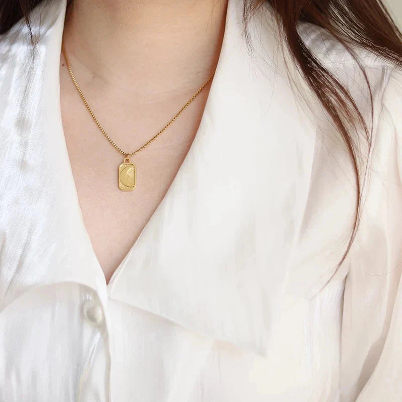 Vintage stil månevedhæng halskæde