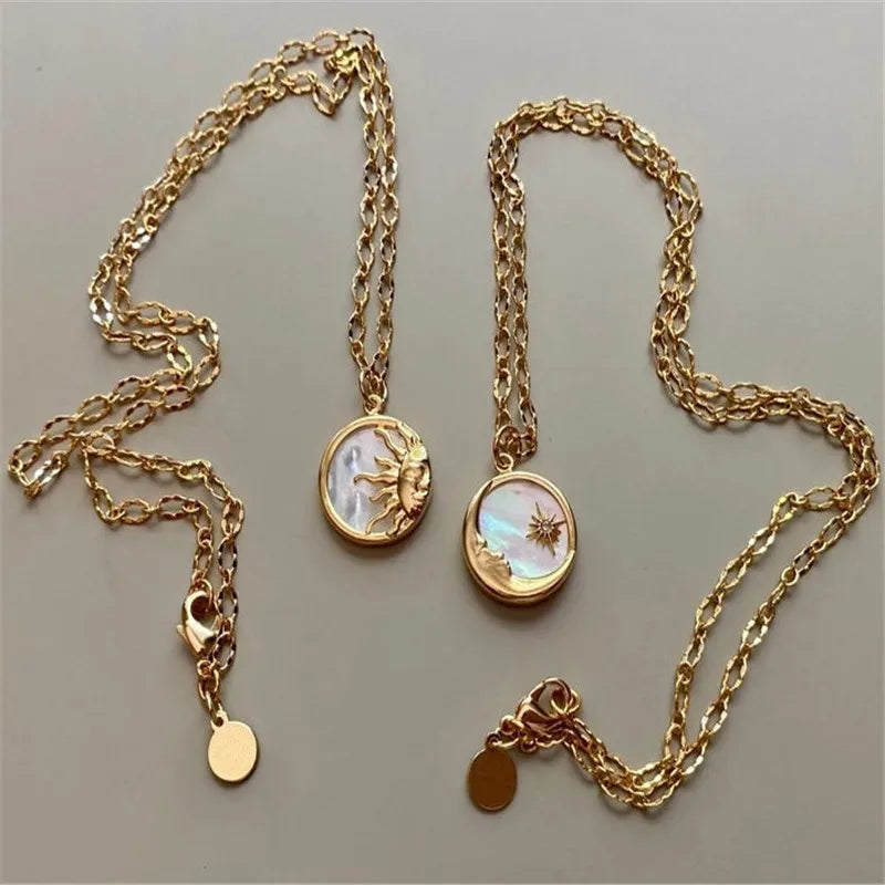 Náhrdelník s přívěskem Měsíc nebo kulaté Slunce