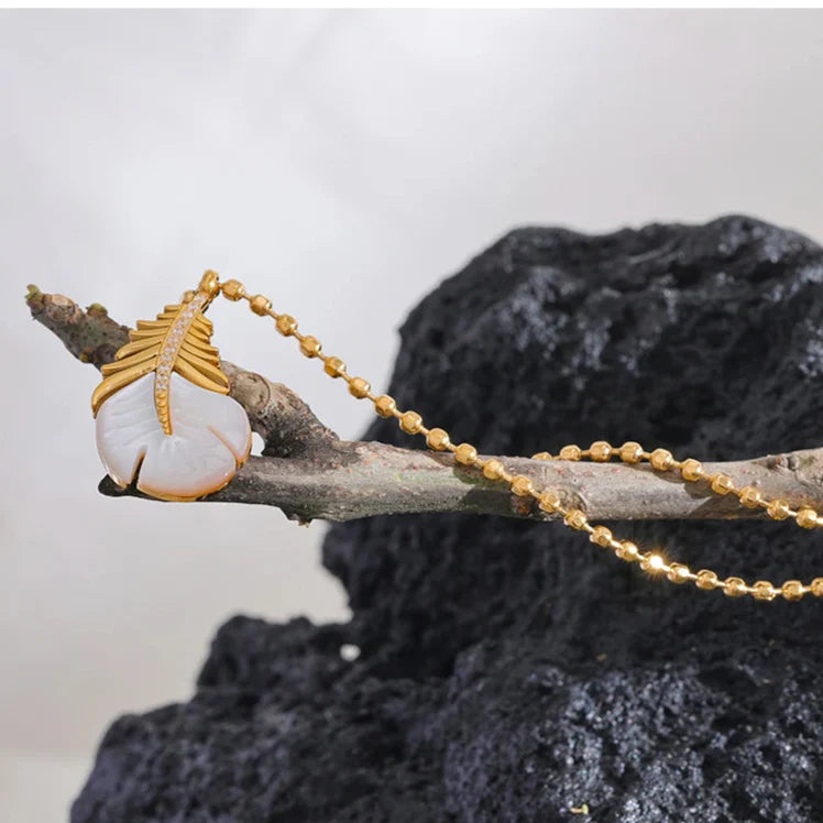 Collier Pendentif Plume avec Zircon