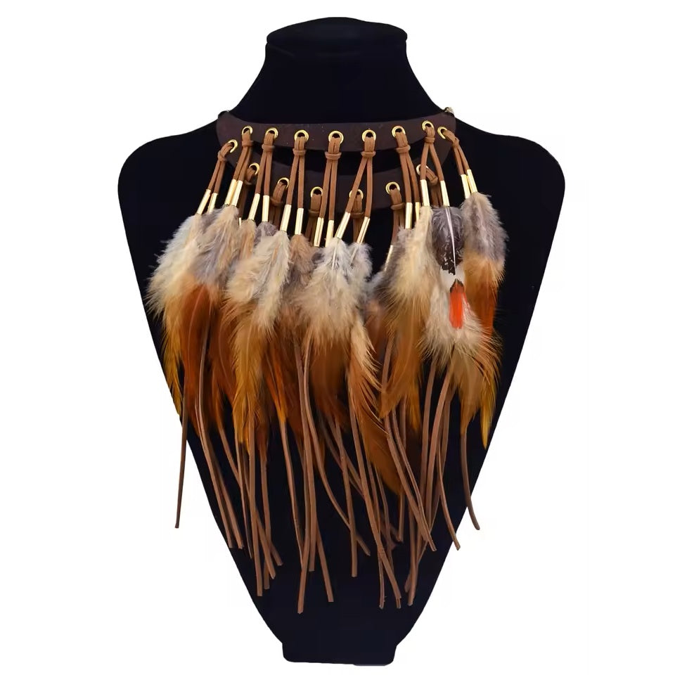 Etnisk Halskæde med Fjer Vedhæng og Choker 