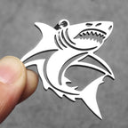 Halskjede med haifigur for menn