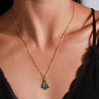 Halskæde med juletræ vedhæng sne