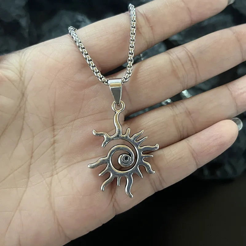 Collier Pendentif Soleil Asymétrique