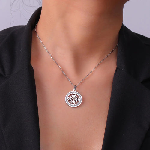 Halsband med hänge Wiccan Häxknut Skyddsamulett för kvinnor silver