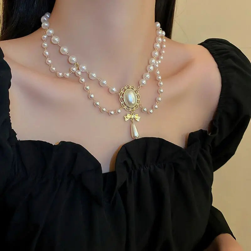 Collier Ras de Cou avec Perles Style Baroque