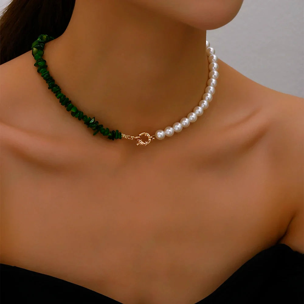 Collier Ras de Cou de Style en Perles vert