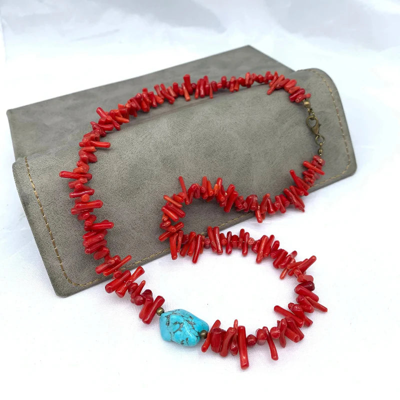 Collier Ras de Cou Pendentifs Pierre et Corail