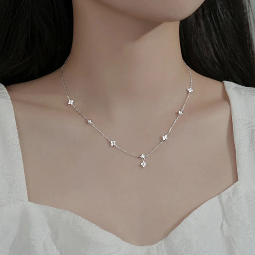 Choker Halskæde med Blomster Vedhæng i Zircon Sølv