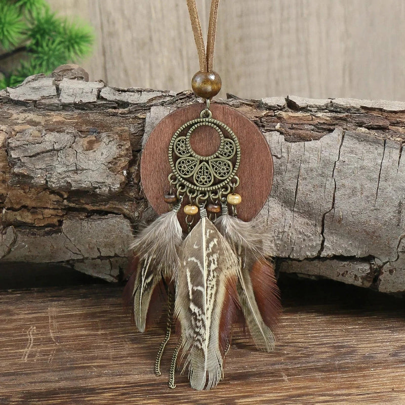 Collier Style Bohême avec Pendentif Plume