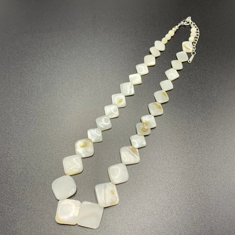 Collier Ras de Cou en Nacre Coquillage 2