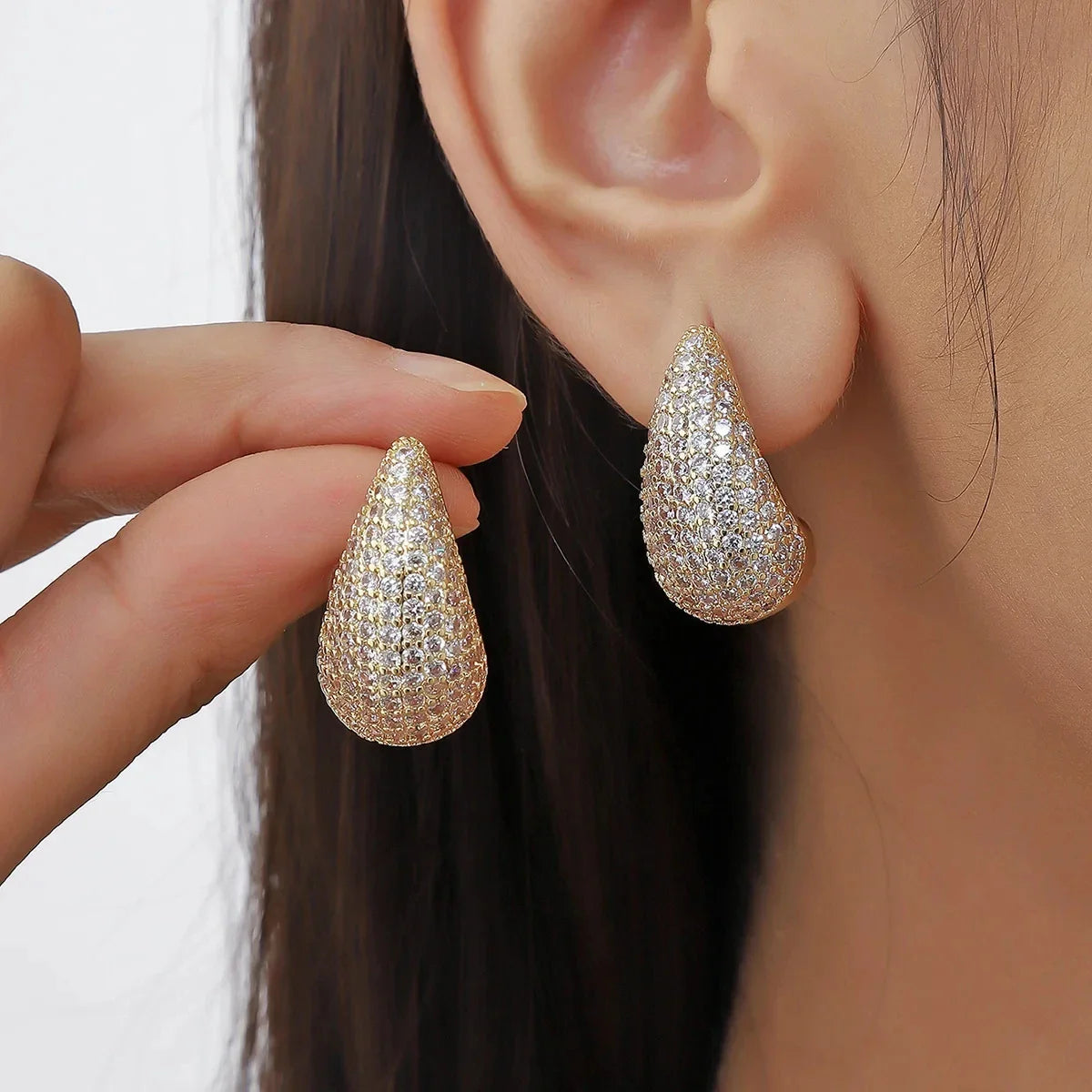 Elégantes Boucles d'Oreilles Clou Goutte d'Eau or