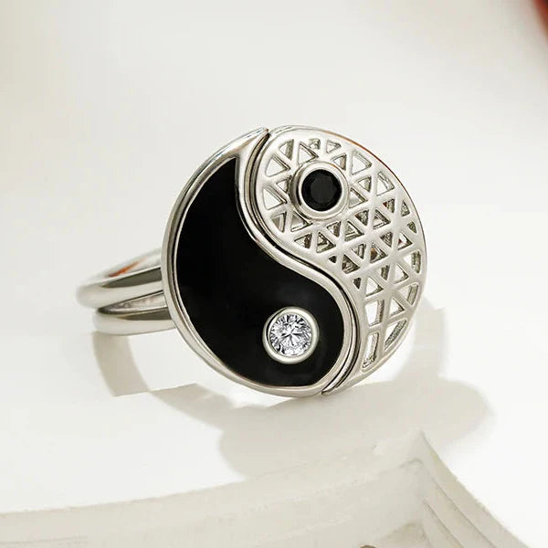 Set om 2 Yin Yang-ringar med zirkon