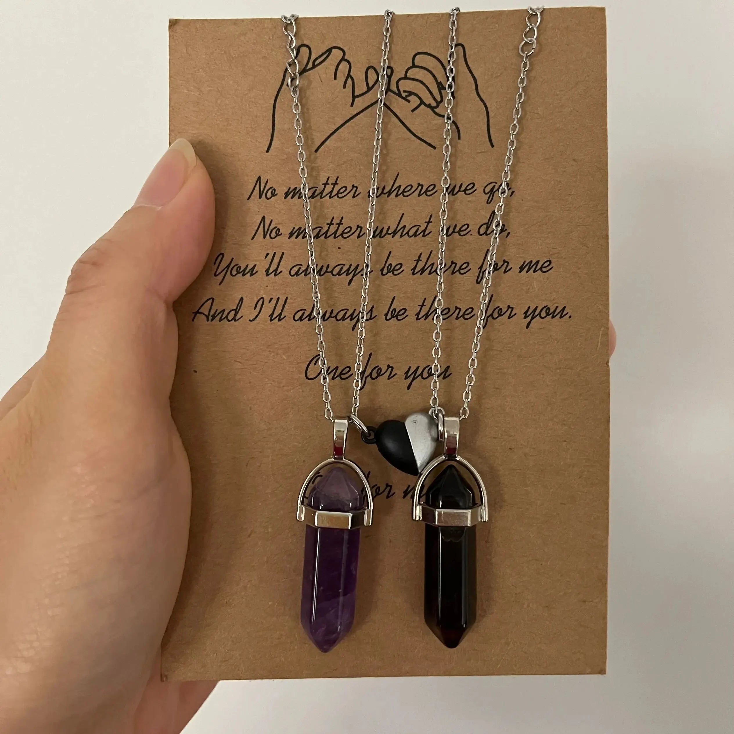 Set med 2 halsband med stenberlock för par lila och brun