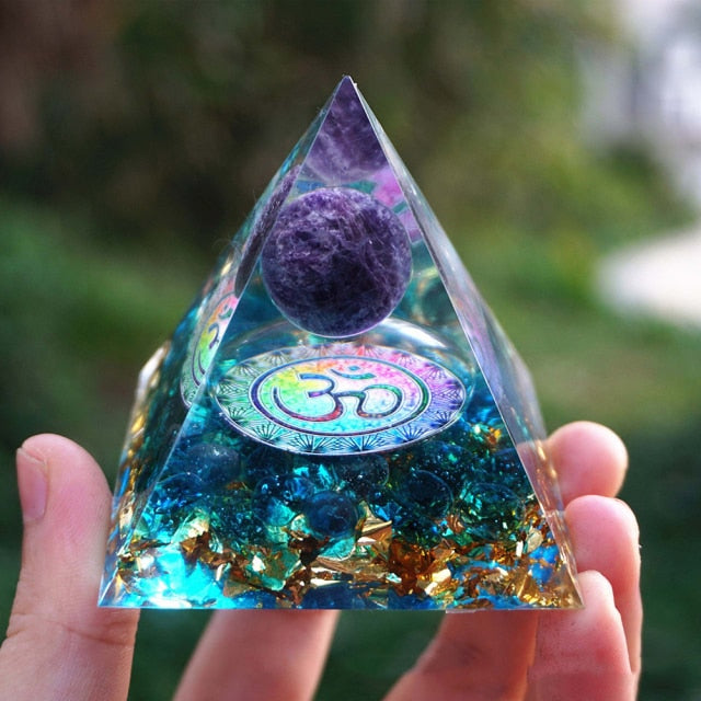 Pyramide Orgonite Beskyttelse & Meditation Om